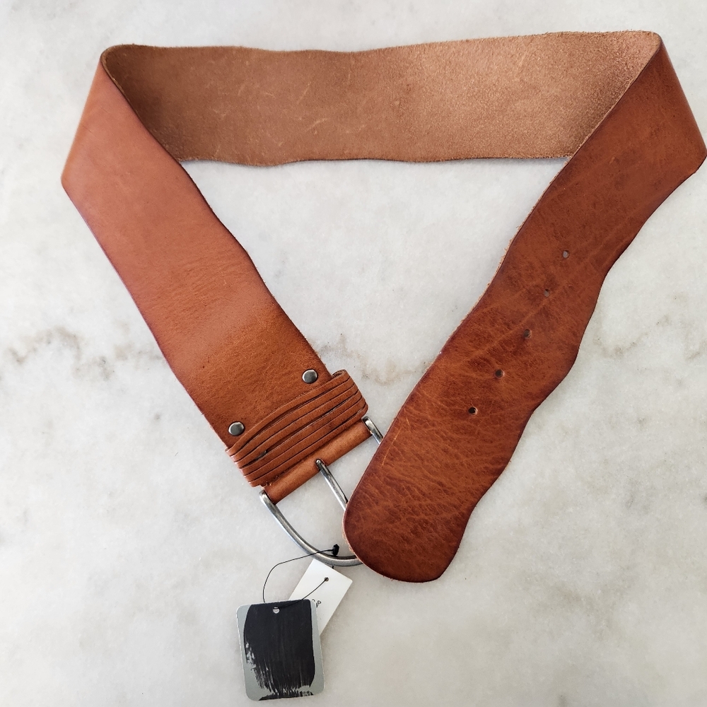 Urban Outfitters Wide Leather Waist Belt Brown Leather Ecote Size S small NWT